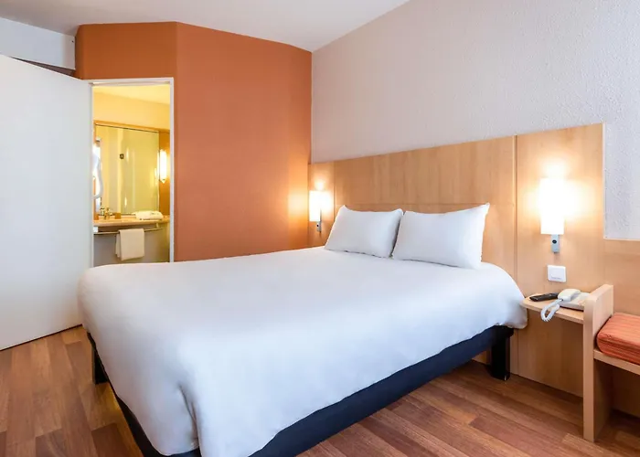 Ibis Toulouse Aeroport 3* בלנאק