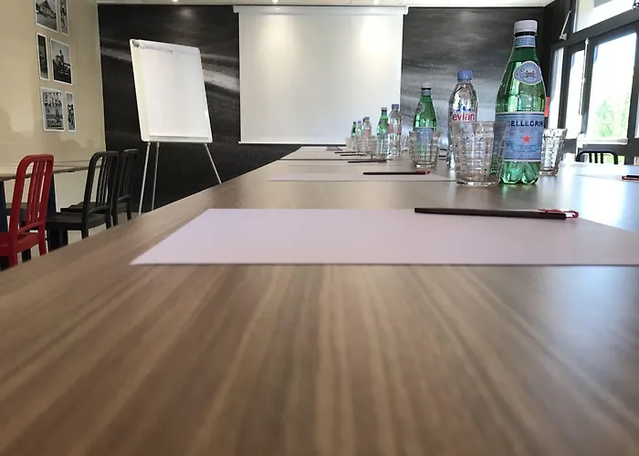 Ibis Toulouse Aeroport בלנאק