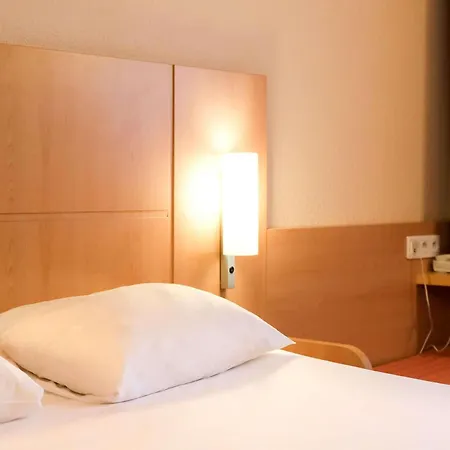 Ibis Toulouse Aeroport בלנאק